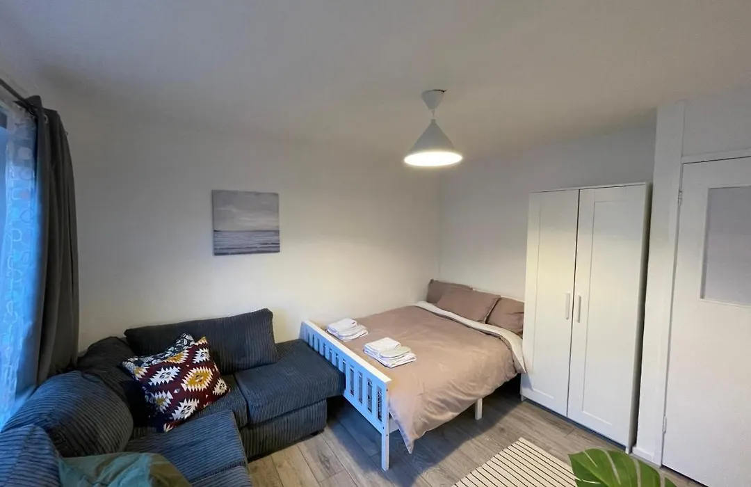 Bow House - Sleepylodge-1